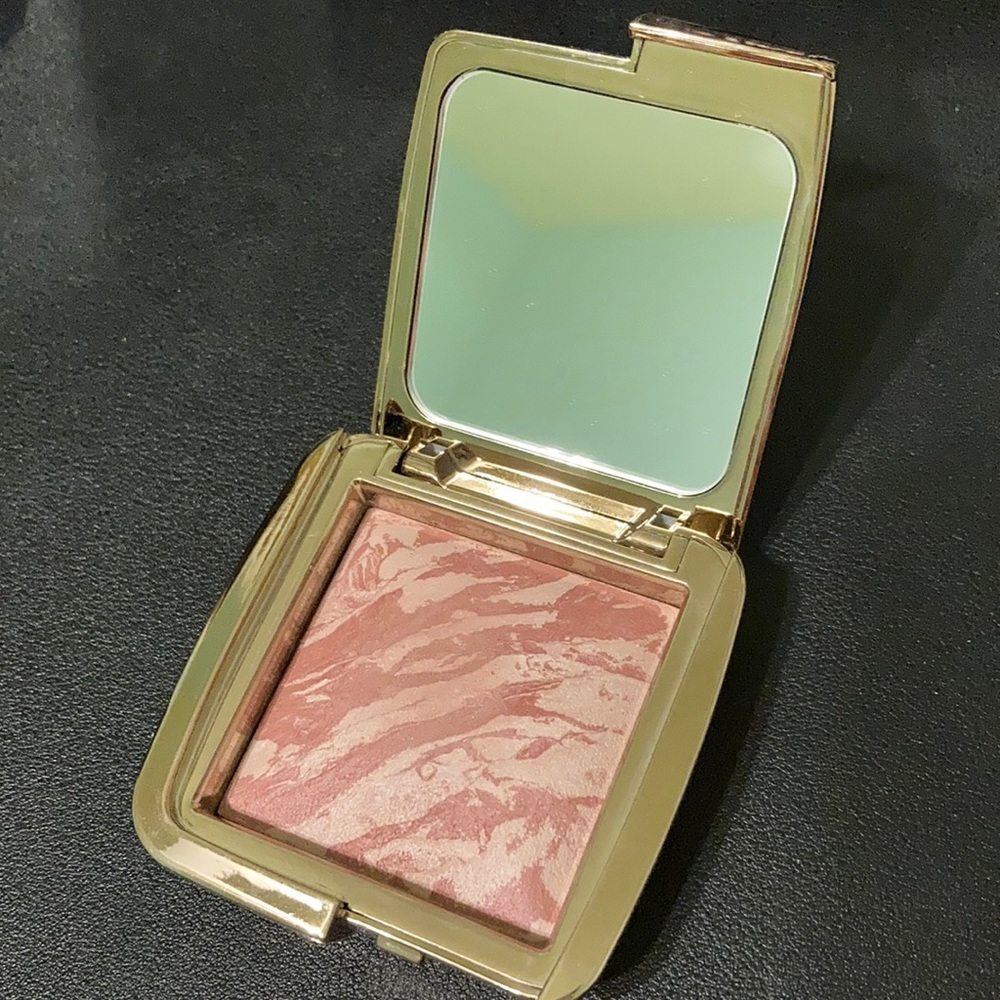 Hourglass Ambient Lighting Blush Mood Exposure